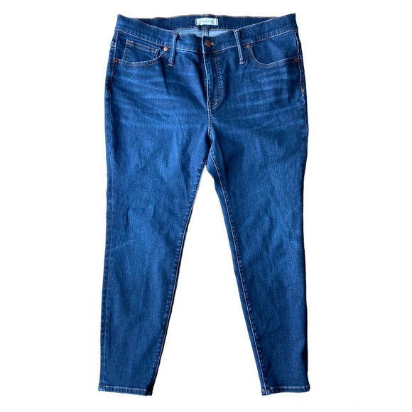 Madewell Petite 9" Mid-Rise Skinny Jeans in Larkspur Wash - Picture 6 of 10